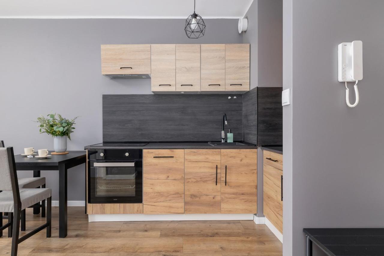 Comfy Apartment Pachonskiego With Parking In Krakow By Noclegi Renters Экстерьер фото