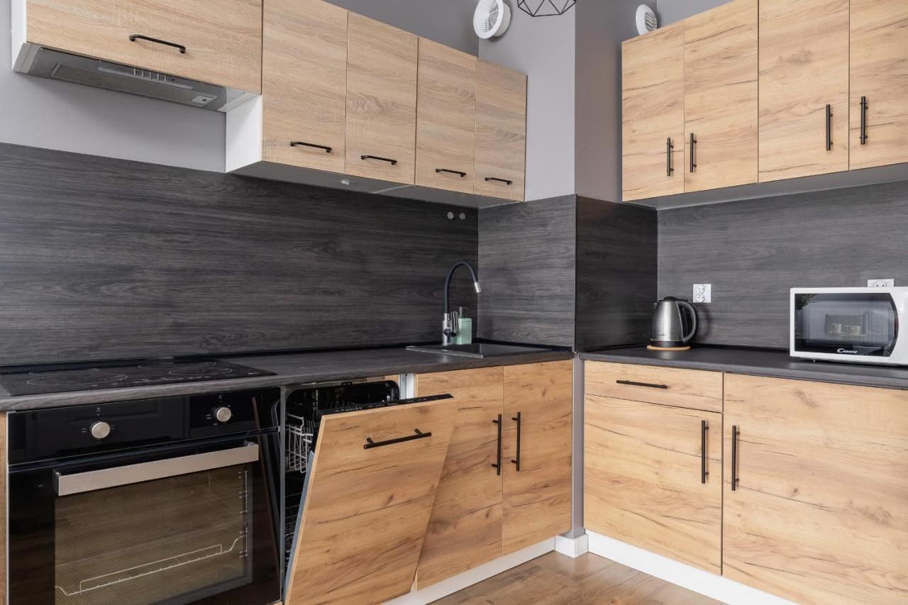 Comfy Apartment Pachonskiego With Parking In Krakow By Noclegi Renters Экстерьер фото