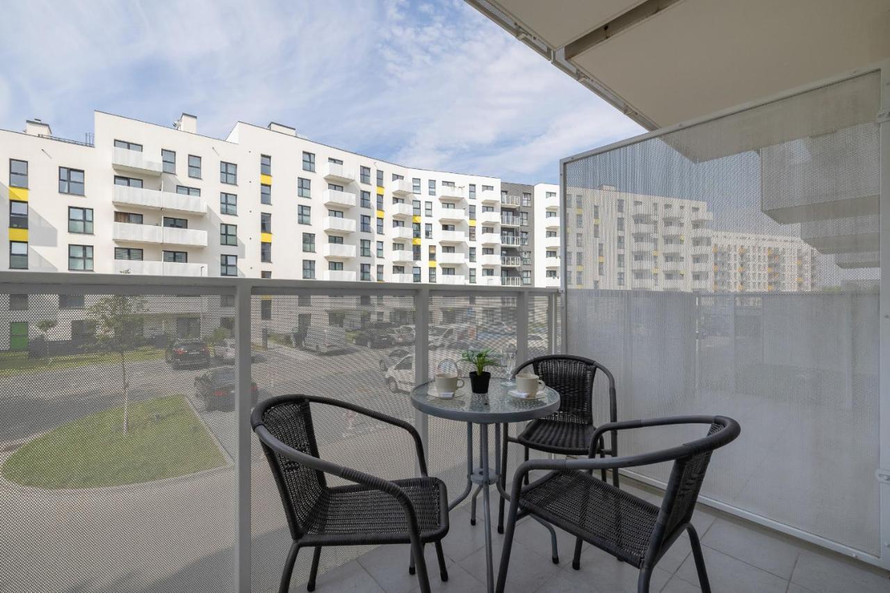 Comfy Apartment Pachonskiego With Parking In Krakow By Noclegi Renters Экстерьер фото