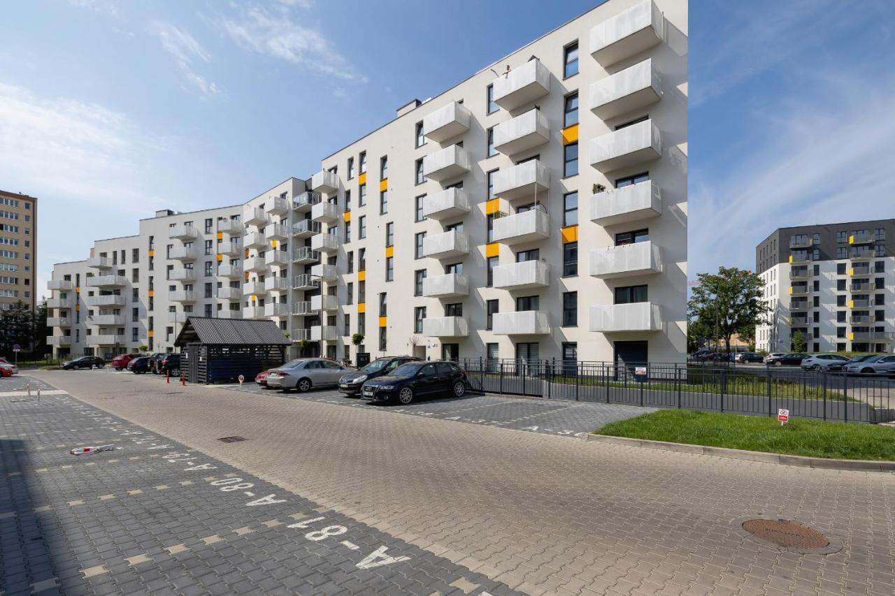 Comfy Apartment Pachonskiego With Parking In Krakow By Noclegi Renters Экстерьер фото
